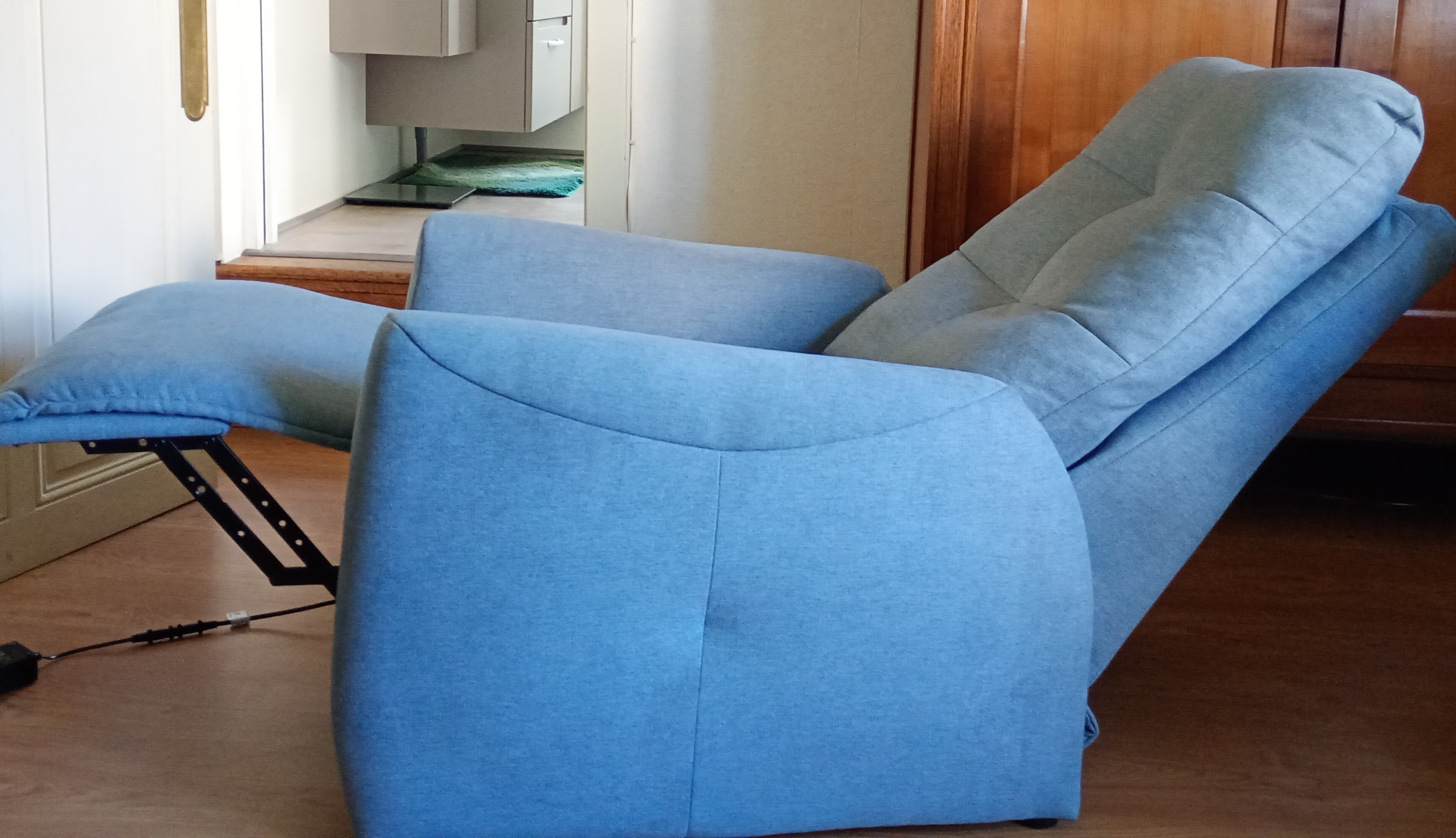 Image(s) de l'annonce Fauteuil relax a telecomande