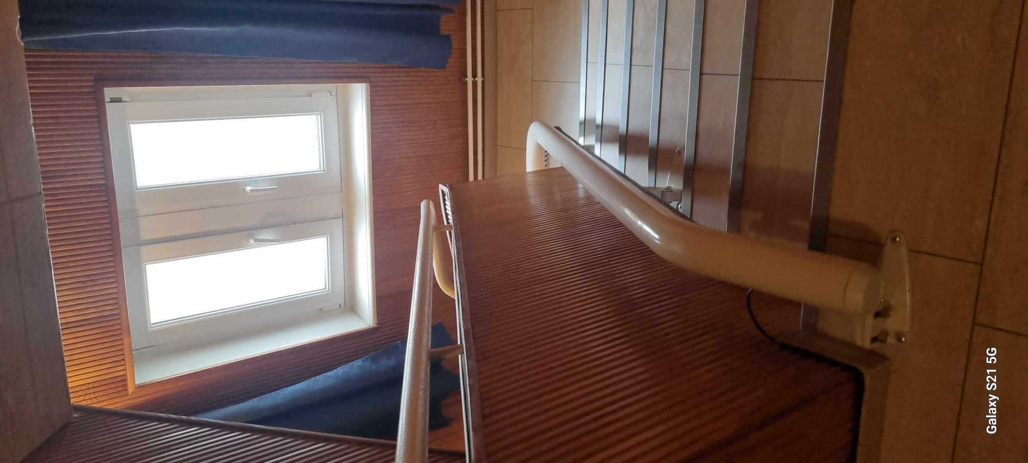 Image(s) de l'annonce monte-escalier électrique de marque Thyssenkrupp r tournant