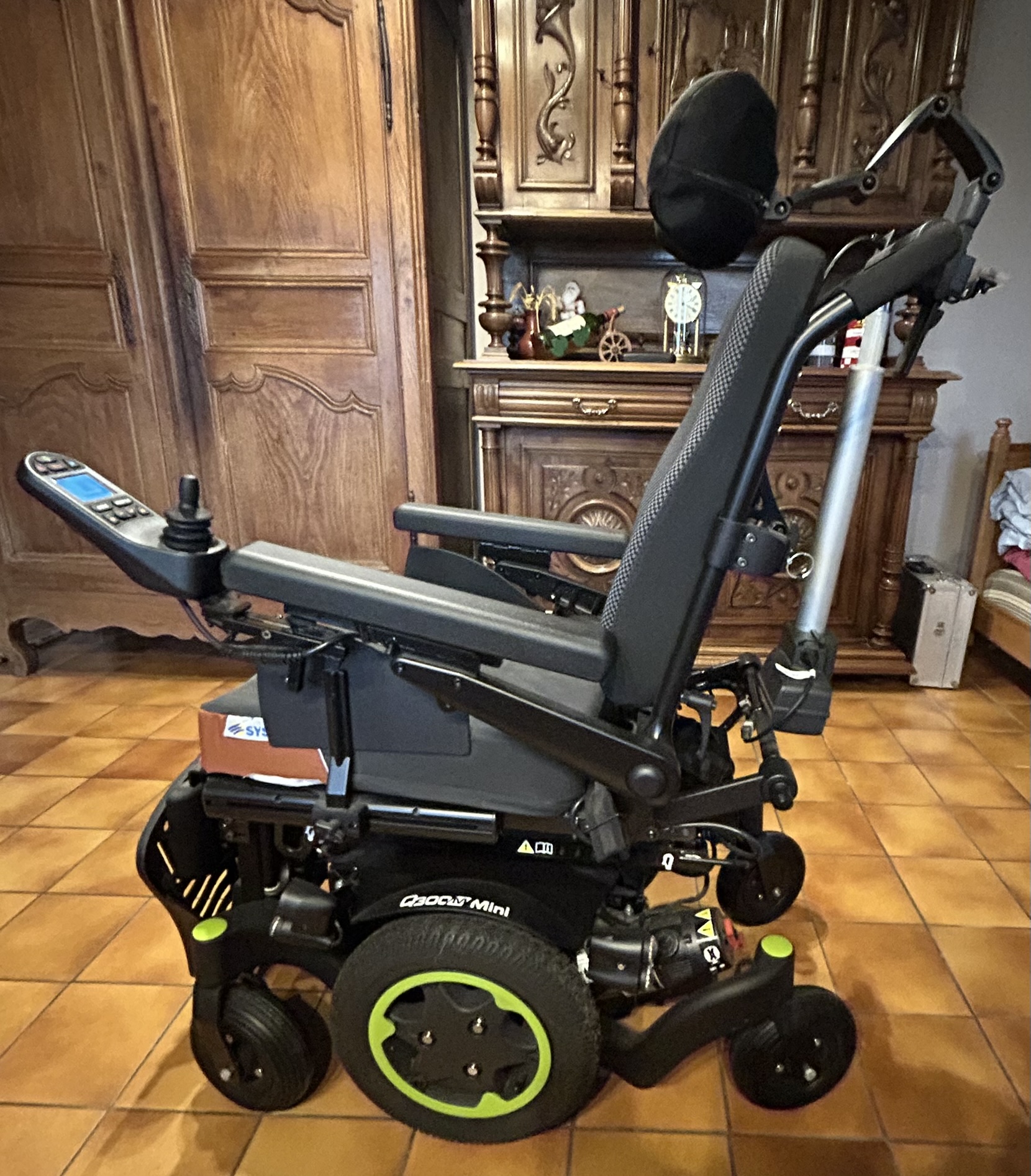 Image(s) de l'annonce Fauteuil roulant électrique