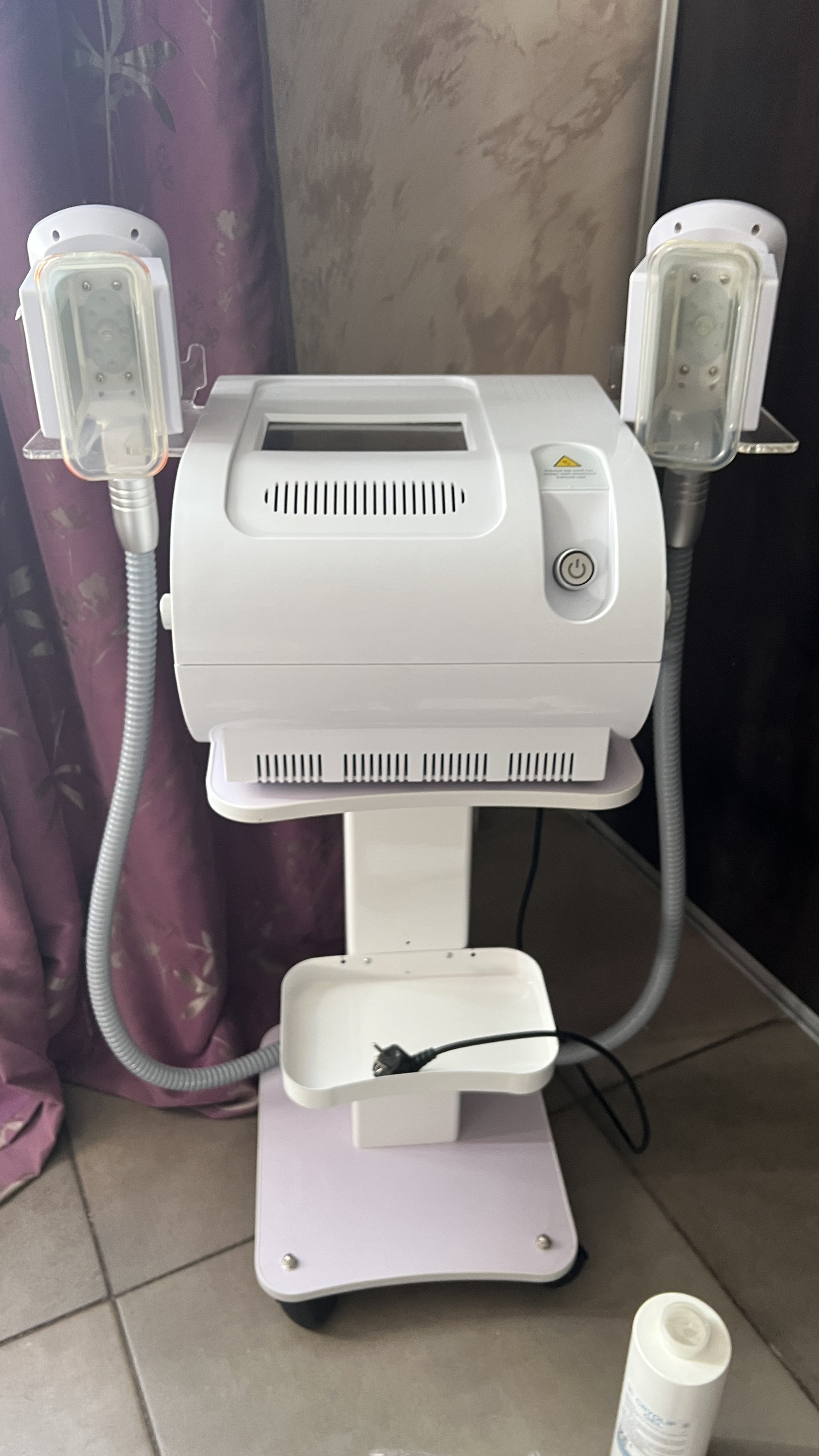 Image(s) de l'annonce Appareil Cryolipolyse Pro Derma Pro – 2 Cryodes