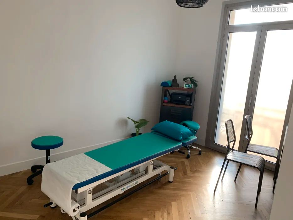 Image(s) de l'annonce Table d'osteopathie ou de Kine