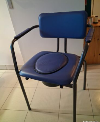 Image(s) de l'annonce Chaise percée