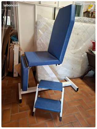 Image(s) de l'annonce Fauteuil table medical paramédical et son banc