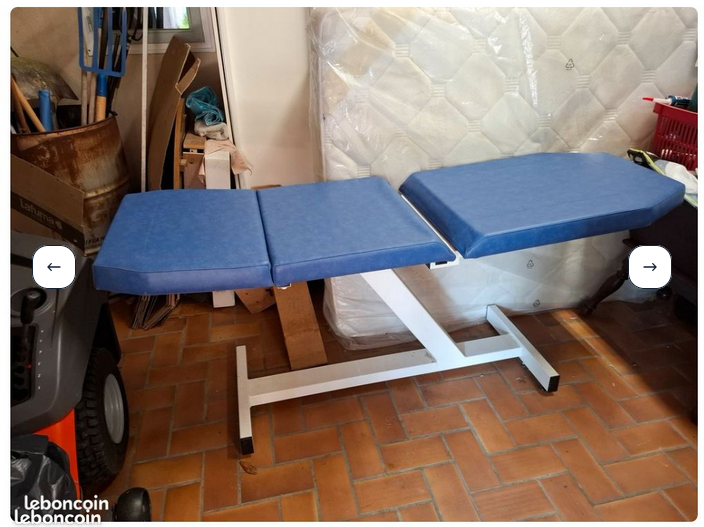 Image(s) de l'annonce Fauteuil table medical paramédical et son banc