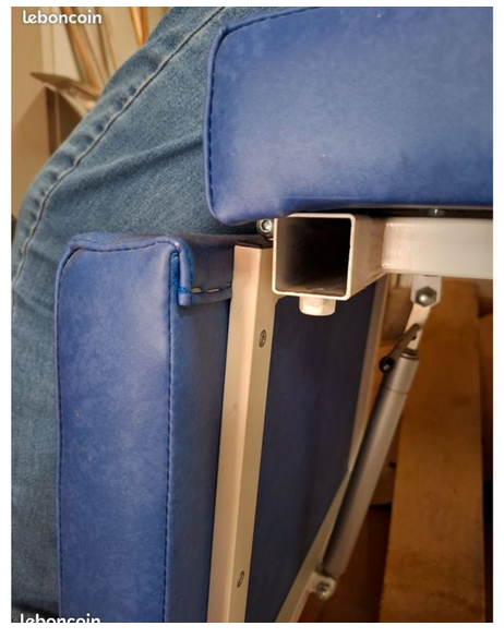 Image(s) de l'annonce Fauteuil table medical paramédical et son banc