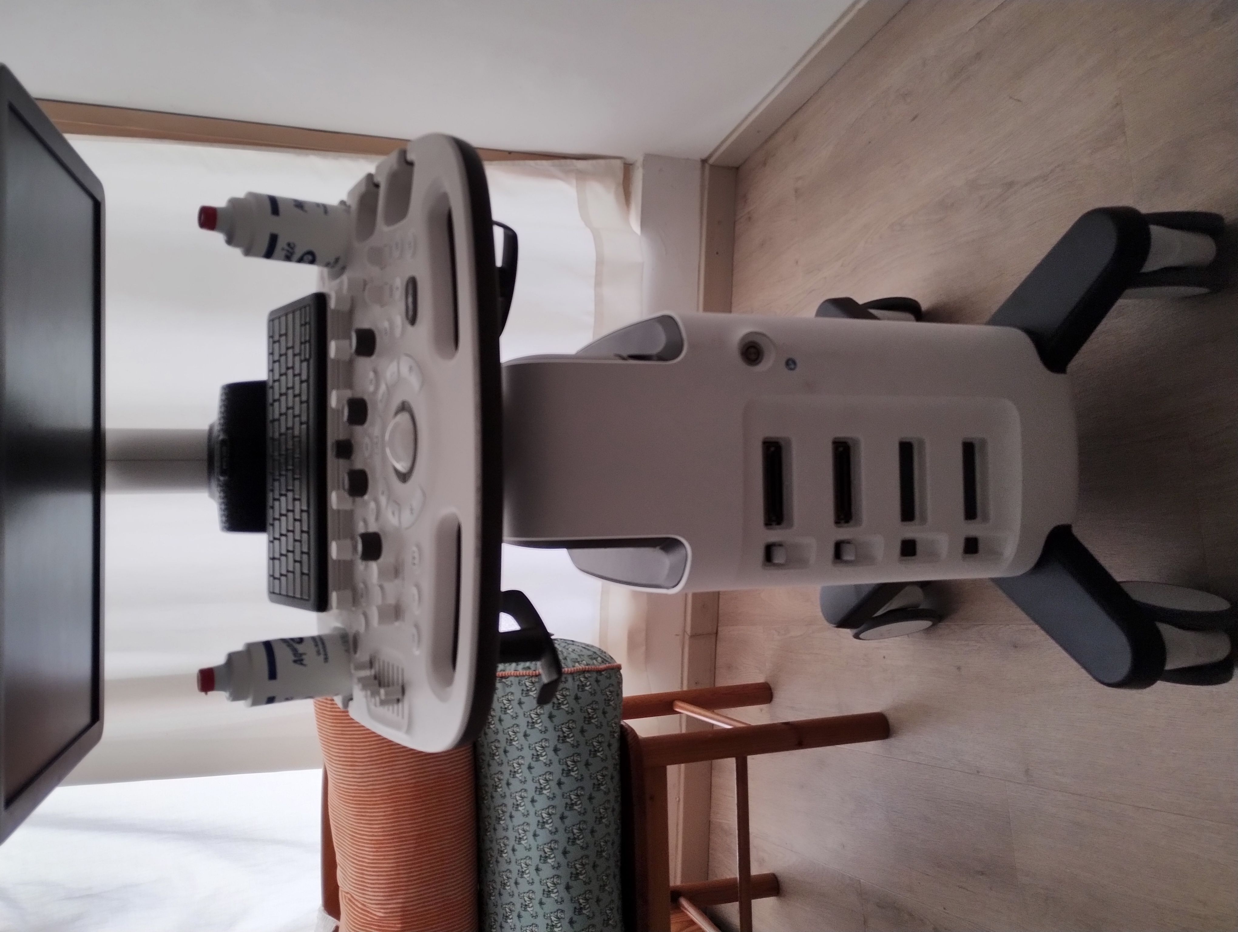 Image(s) de l'annonce Echographe Samsung HS-30