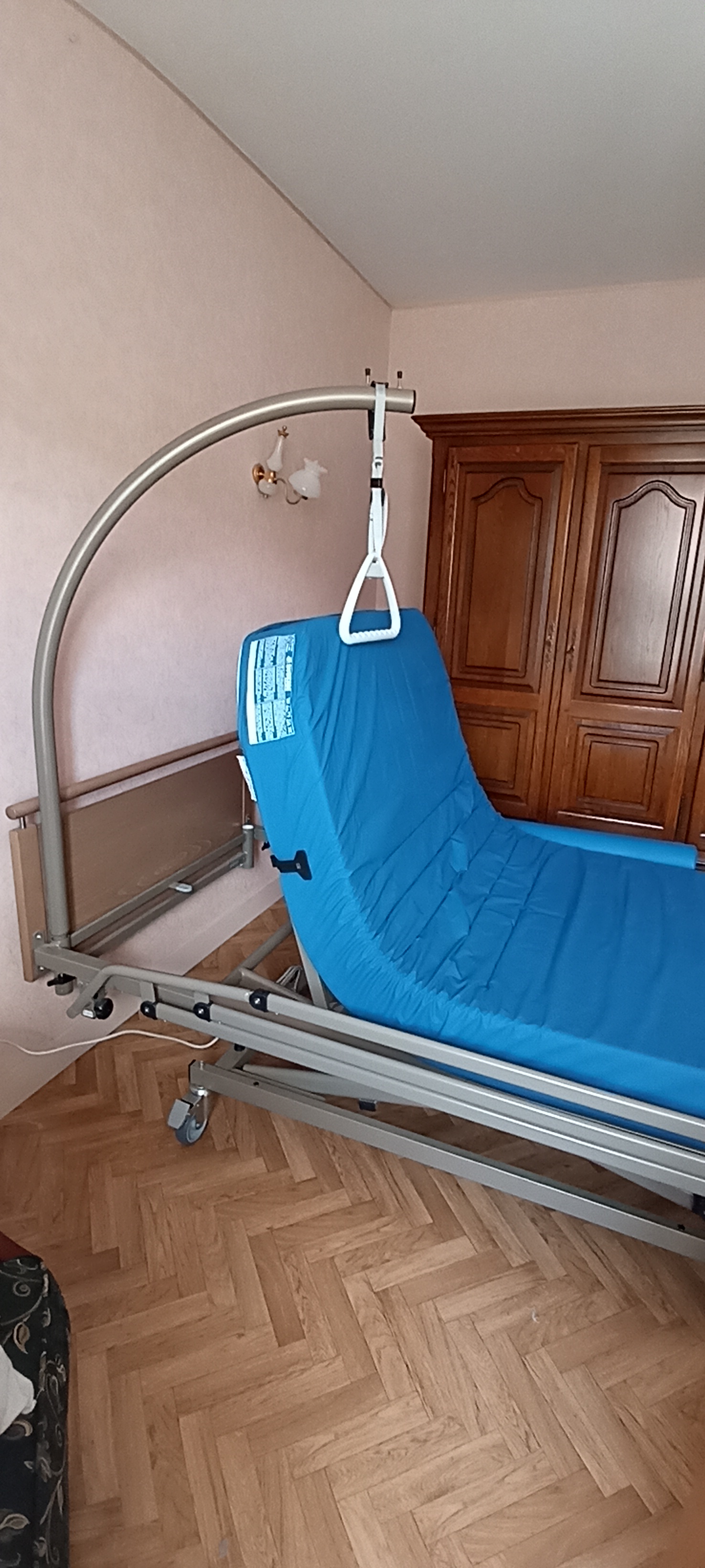 Image(s) de l'annonce Lit médicalisé électrique