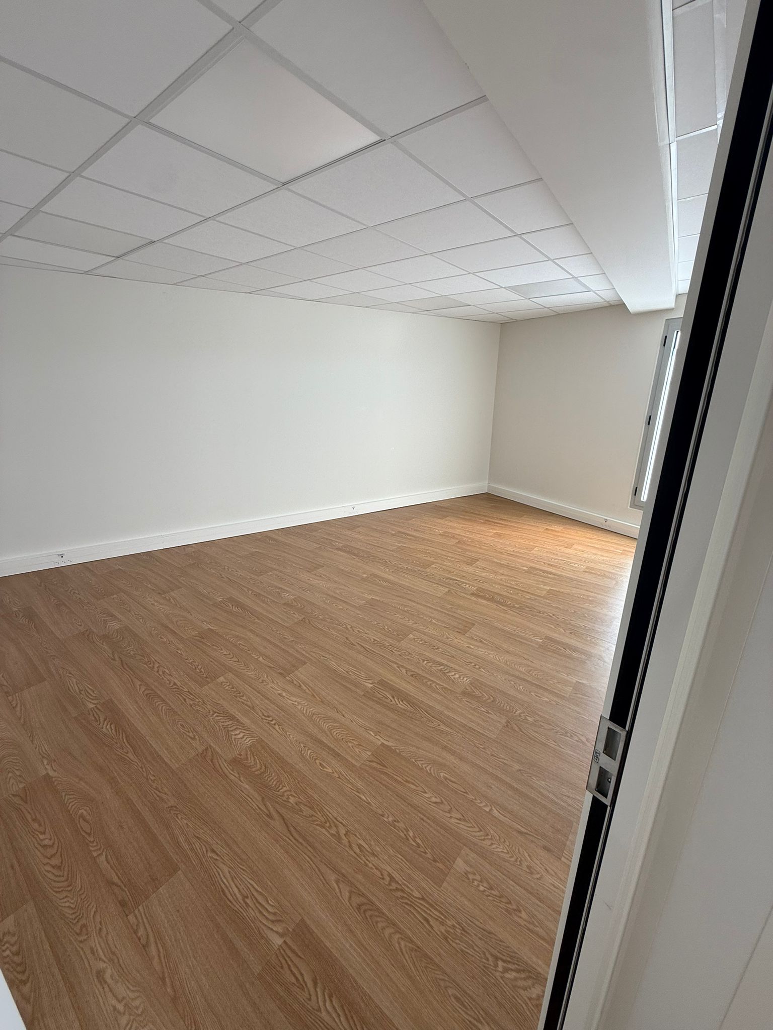 Image(s) de l'annonce locaux et para medicaux ris orangis