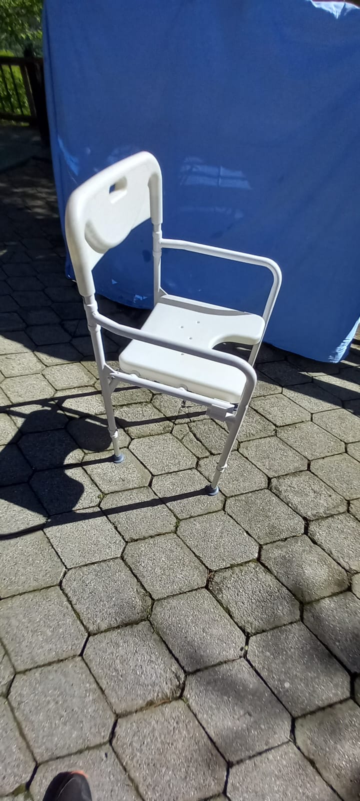 Image(s) de l'annonce Chaise douche