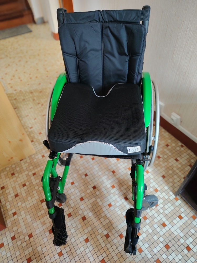 Image(s) de l'annonce Fauteuil roulant