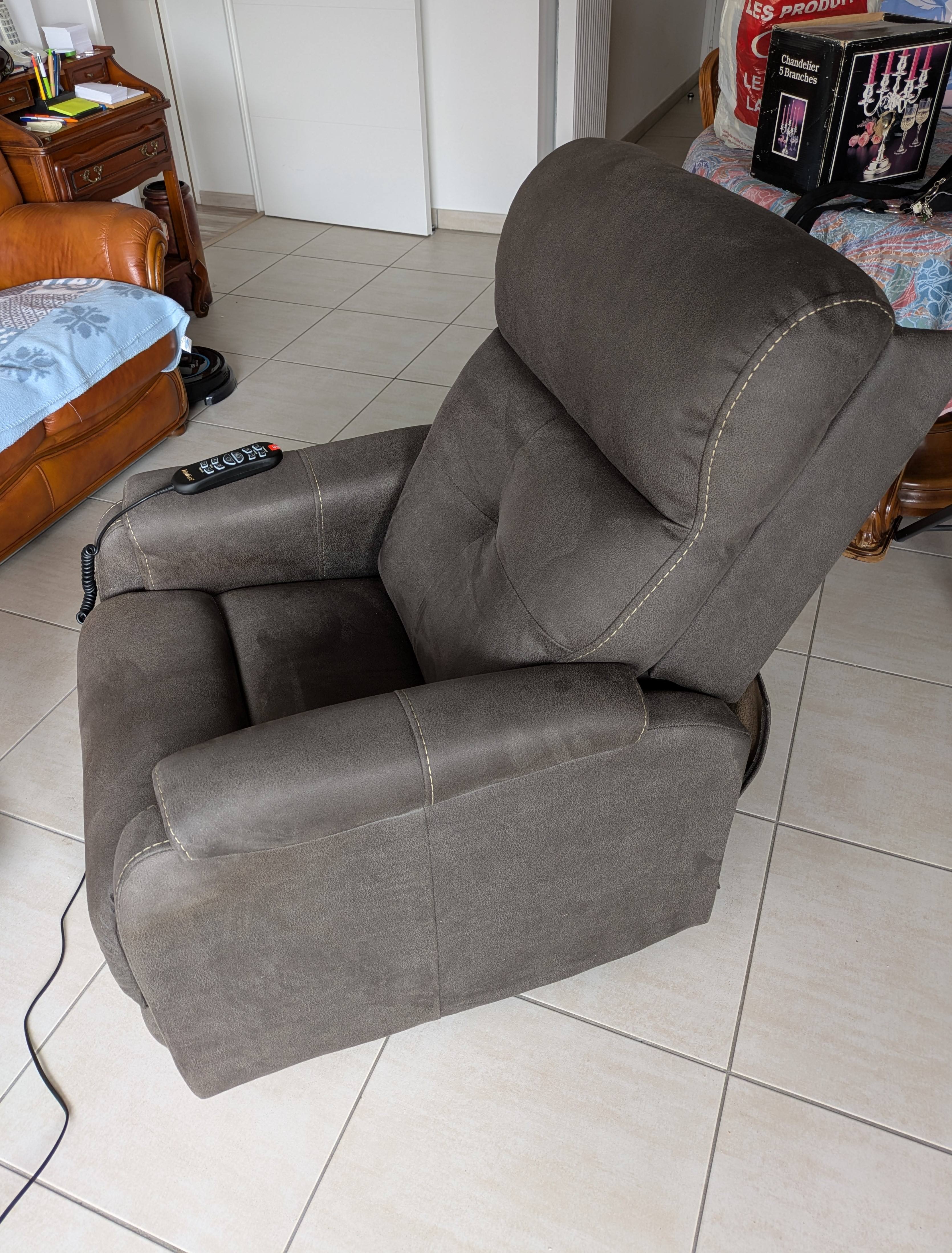 Image(s) de l'annonce Fauteuil releveur Compact 4 Moteurs Vivalift