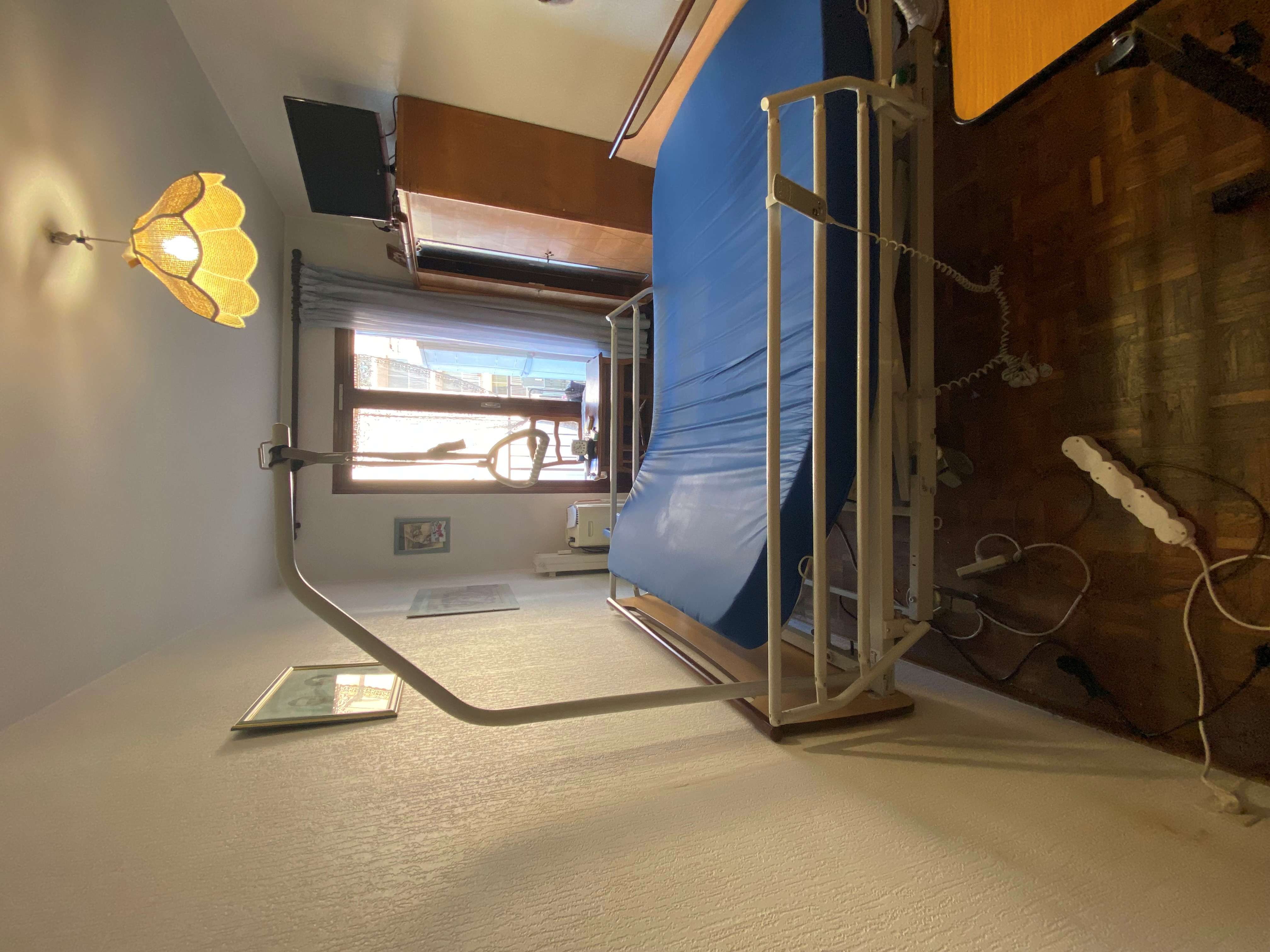 Image(s) de l'annonce Lit médicalisé grande largeur