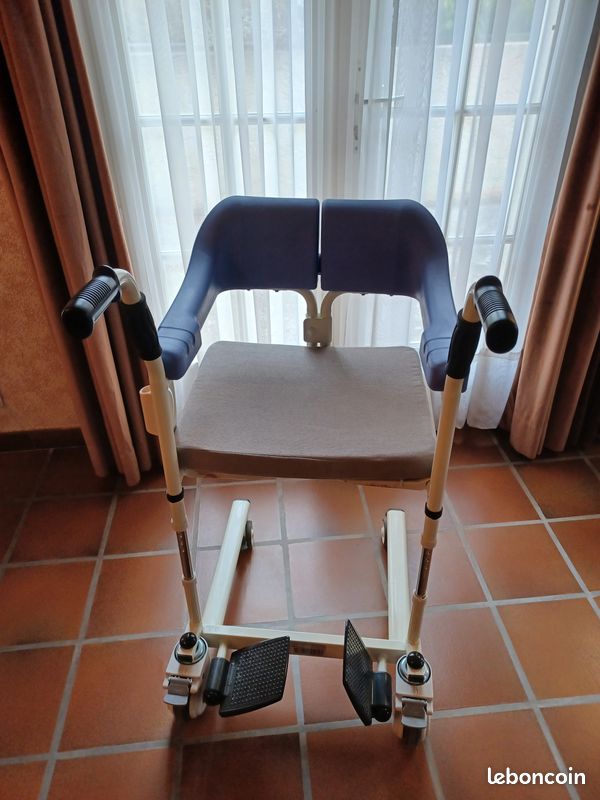 Image(s) de l'annonce FAUTEUIL WC/DOUCHE ET TRANSFERT