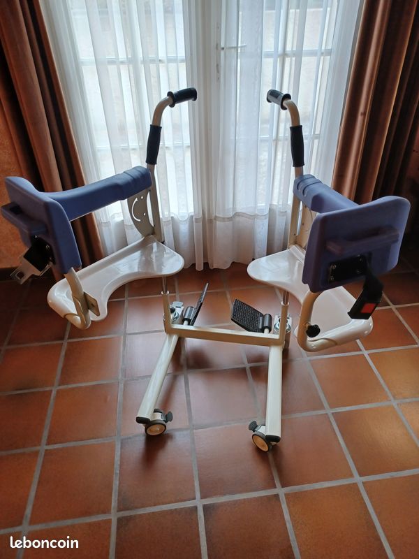 Image(s) de l'annonce FAUTEUIL WC/DOUCHE ET TRANSFERT