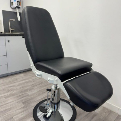 Image(s) de l'annonce fauteuil prélèvement sanguin promotal excellent état