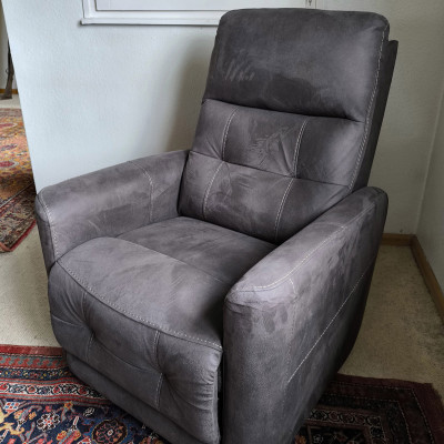 Image(s) de l'annonce Fauteuil releveur