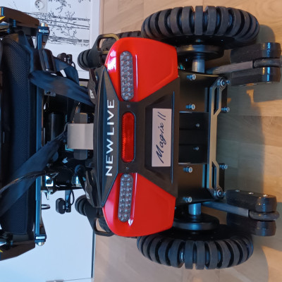 Image(s) de l'annonce Fauteuil roulant éléctrique MAGIX 2, 6 roues, Neuf