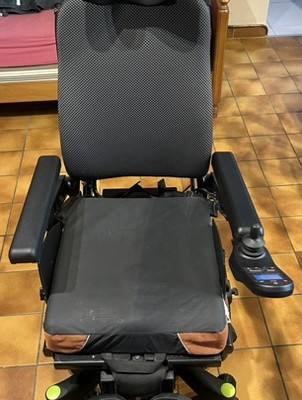 Image(s) de l'annonce Fauteuil roulant électrique