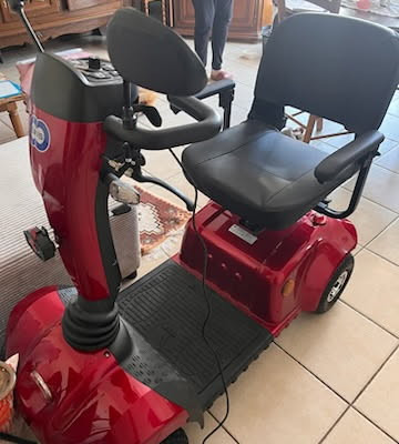 Image(s) de l'annonce Scooter électrique 4 roues