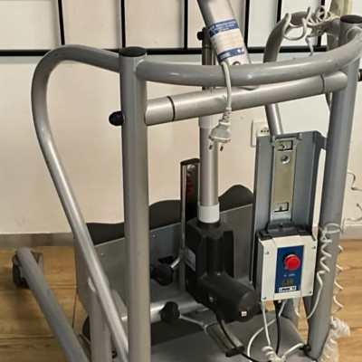 Image(s) de l'annonce Pont élévateur Handicare MiniLift 200