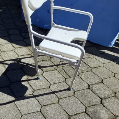 Image(s) de l'annonce Chaise douche