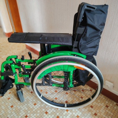 Image(s) de l'annonce Fauteuil roulant