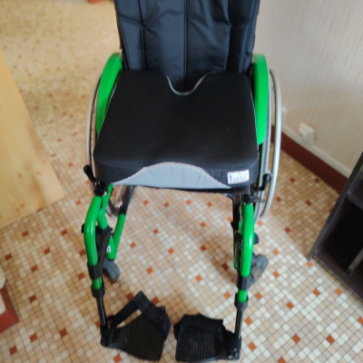 Image(s) de l'annonce Fauteuil roulant