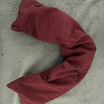 Image(s) de l'annonce Coussin aux noyaux de cerise – Chaud ou froid pour apaiser tensions sur nuque, épaules, bas du dos – Très bon état