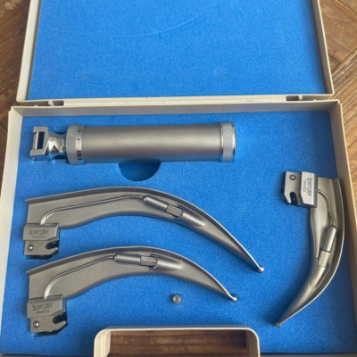 Image(s) de l'annonce Coffret laryngoscope
