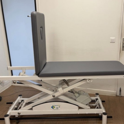 Image(s) de l'annonce VENTE DE TABLE ÉLECTRIQUE FRANCO & FILS
