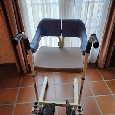 Image(s) de l'annonce FAUTEUIL WC/DOUCHE ET TRANSFERT