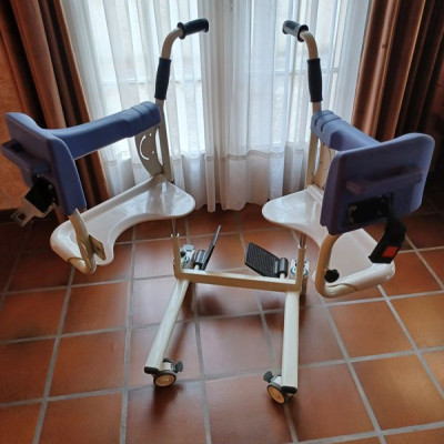 Image(s) de l'annonce FAUTEUIL WC/DOUCHE ET TRANSFERT