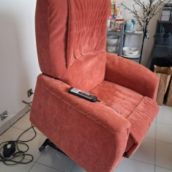 fauteuil relevant électrique HUKLA bon état
