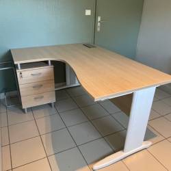 bureau  avec retour  et caisson à tiroirs